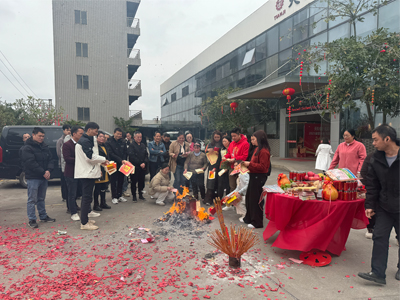 正月初十臺(tái)靈機(jī)電開工大吉，龍騰虎躍啟新程！