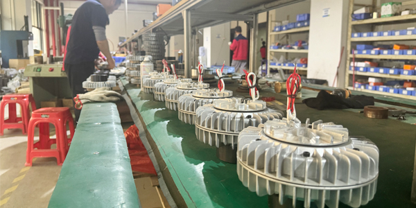 電纜卷繞機(jī)如何選擇高效磁粉制動(dòng)器？