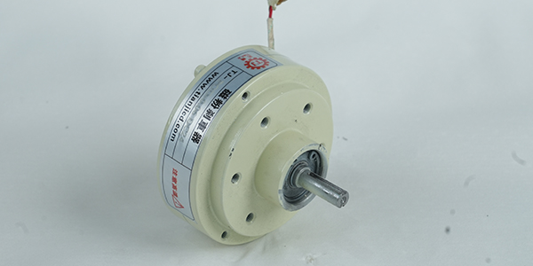 復(fù)膜機(jī)和磁粉剎車器：技術(shù)關(guān)聯(lián)如何體現(xiàn)？