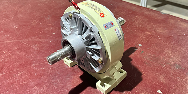 磁粉離合器如何提升復(fù)膜機效率？